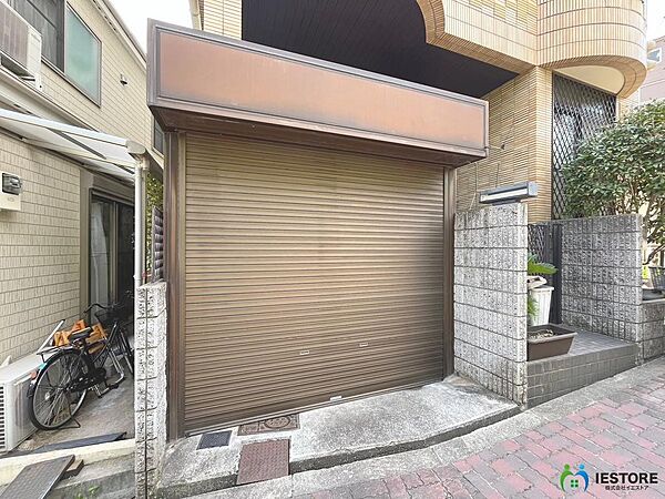 【大型車駐車可能】愛車の置き場所に困りませんね！