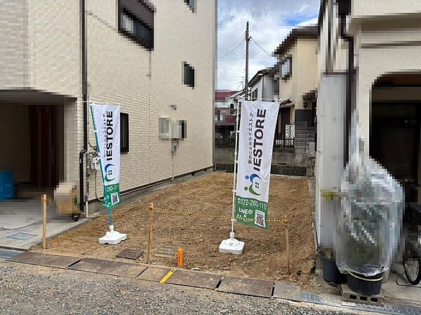 現地見学当日から承っております♪現地周辺の環境や、駅までの道のりなど周辺環境も合わせてご確認いただき、ぜひご検討ください！