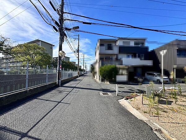 【個性あふれる住まいを実現できる「建築条件無の売土地」です】
