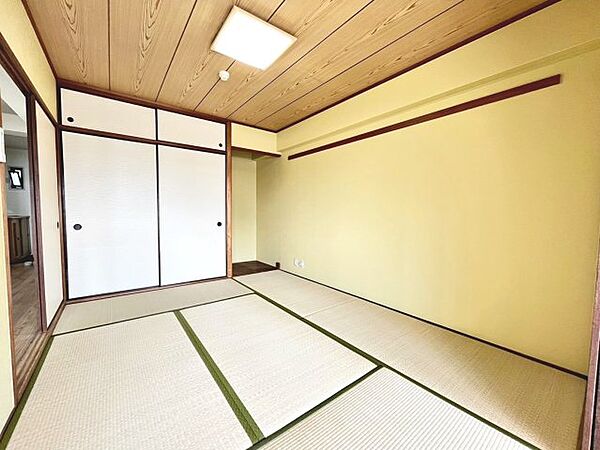 和室は約6帖。足を伸ばしてお寛ぎいただけます♪