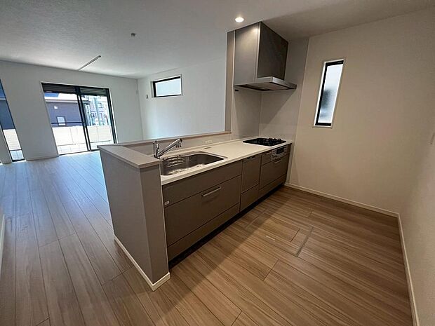 【浄水器付システムキッチン】キレイなお水で美味しいご飯を作ってくださいね♪