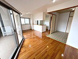 上野芝レジデンス ディライトコート 3LDKのリビング/ダイニング