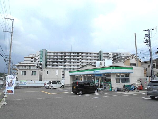 ファミリーマート光明池南店