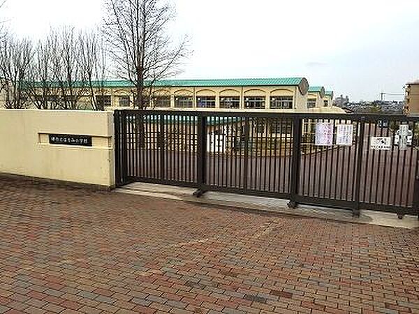 堺市立はるみ小学校まで徒歩１６分