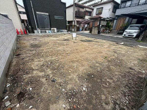 駐車もらくらく間口は約９．９０ｍ♪ぜひ現地でお確かめください！