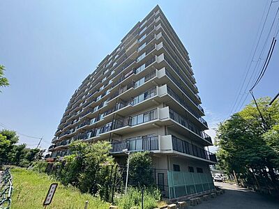 外観：【本日ご内覧可能】お忙しい方でもお仕事帰り等にご内覧頂けます♪新生活ここからはじめませんか！