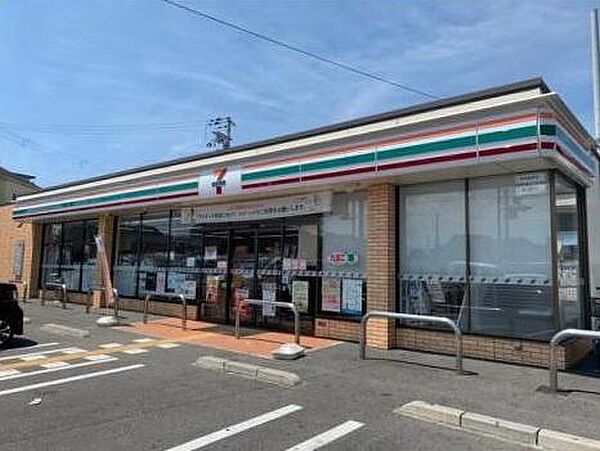 セブンイレブン岸和田春木泉町店まで徒歩４分