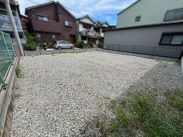 【現況更地】有効土地面積約３６．０２坪の広い敷地です♪現況更地につき解体費用かかりません♪