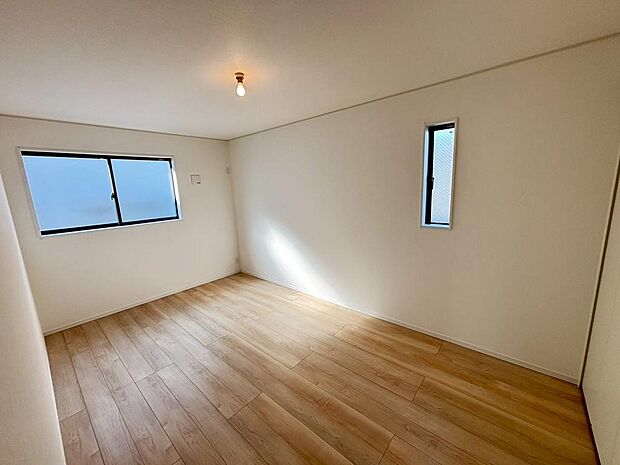 ライフ石津店まで徒歩9分!毎日のお買い物に便利ですよ♪