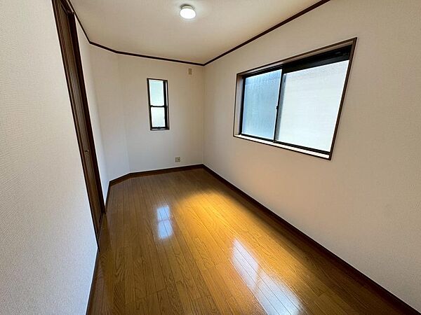 テレワークのお仕事部屋、子供部屋等、ライフスタイルや家族構成に合わせて多目的にご使用いただけます♪