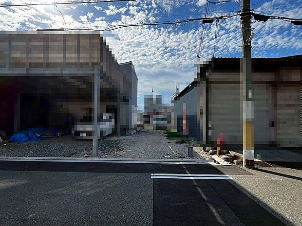 業務スーパー堺山本町店まで徒歩10分!ダイエー堺店まで徒歩12分!毎日のお買い物に便利ですね♪その日の特売日などでスーパーを選べますね♪