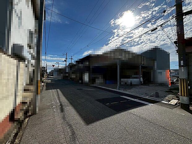 周辺にはスーパーや薬局など、商業施設がそろっていますよ!とても住みやすい環境です!