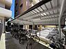 その他：駐輪場に屋根があるので、雨の日に自転車が濡れにくく嬉しいですね！