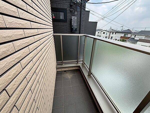 お洗濯物はこちらへどうぞ♪東面バルコニーで日当たり良好です！