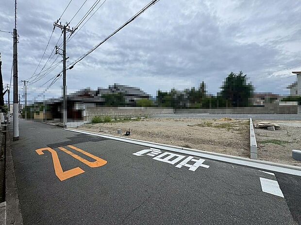 【南西面バルコニー】日当たり良好で洗濯物がよく乾きますね!