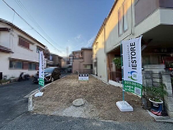 ジョイフルショッピングサンピアまで徒歩１３分！サンプラザ光明池店まで徒歩９分！毎日のお買い物に便利な立地ですね♪