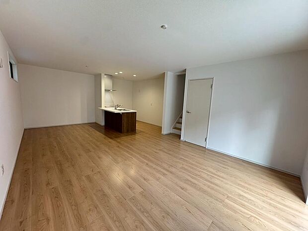 令和７年１１月完成済！綺麗なお住まいで新生活始めませんか♪現地見学当日から予約可能です！是非現地にてご確認ください♪