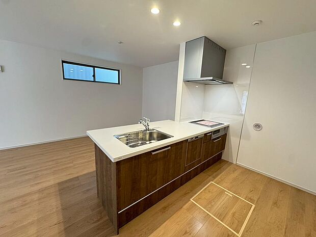 家族を身近に感じる対面式キッチンです！家族と会話と楽しみながら楽しくお料理できますね♪