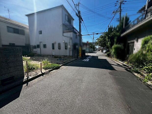 前面道路約5.4m!広々運転の苦手な方も安心ですね♪閑静な住宅街で叶える穏やかな新生活をここではじめませんか♪