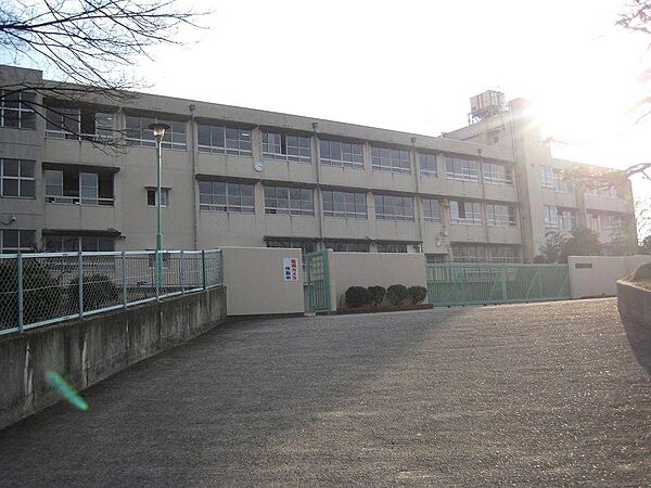 堺市立福泉中学校まで徒歩２０分