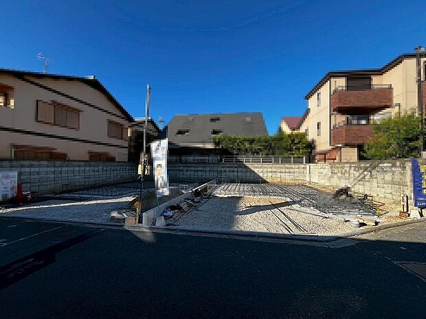 【2面採光のお部屋ありますよ】2面採光を確保した明るい室内は、風通しも良く、大変居心地の良い空間となっております♪爽やかな風を感じて起きる朝は、快適生活の始まりに!