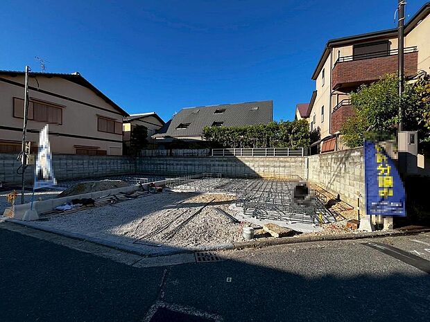 【全棟LDK約17.75帖以上】広々とした開放感あふれるリビングです!ゆったり寛げる充分な広さがございますので、ご家族でインテリアのレイアウトを考えるのも楽しみになりそうです♪