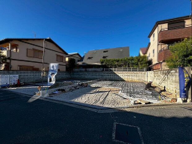 1帖以上のゆとりのある浴室ですよ!浴室乾燥機付きですので、雨の日でも洗濯物が干せますね♪