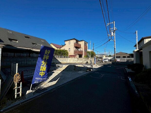 【収納】各居室にはクローゼットを完備し、家具の配置にも困らない設計がされており、採光と室内のバランスが絶妙です♪