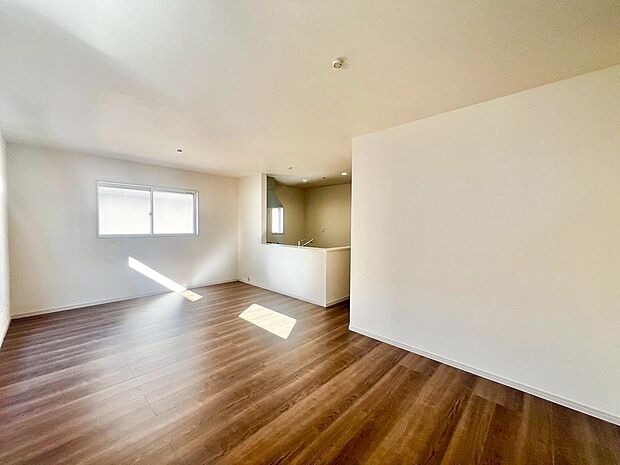 【北東・北西向きの角地！日当り・通風良好】たっぷりの陽光に包まれる明るい住まいに気持ちも明るくなりますね♪