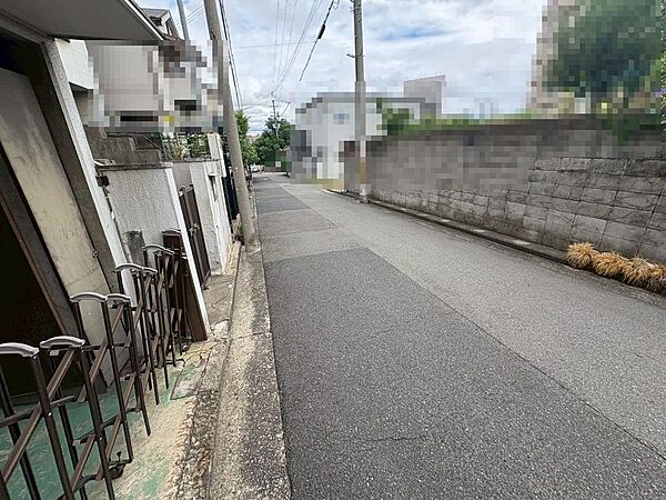 前面道路約４．７ｍ！広々運転の苦手な方も安心です♪