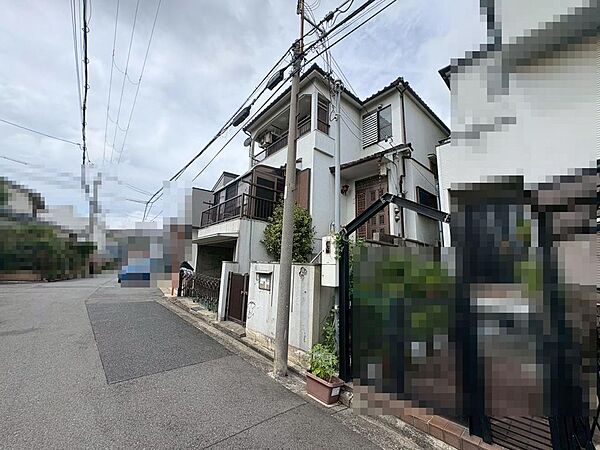 現地見学当日から承っております♪現地周辺の環境や、駅までの道のりなど周辺環境も合わせてご確認いただき、ぜひご検討ください！