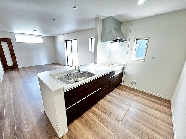 光明台幼稚園まで徒歩９分！小さなお子様のいるご家庭も安心ですね！