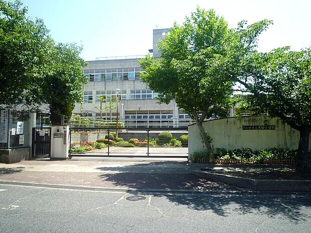 岸和田市立太田小学校まで徒歩12分