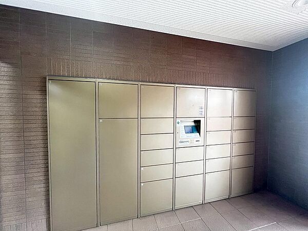 【宅配ボックス】不在時にも荷物が受け取れるので、便利ですね！