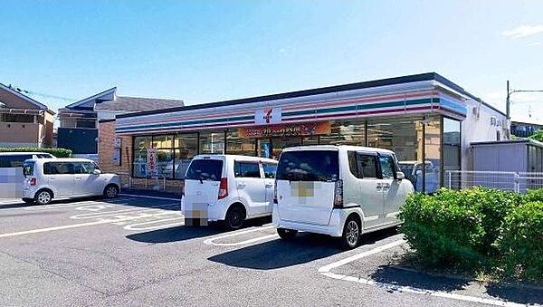 セブンイレブン堺深井東店まで徒歩３分