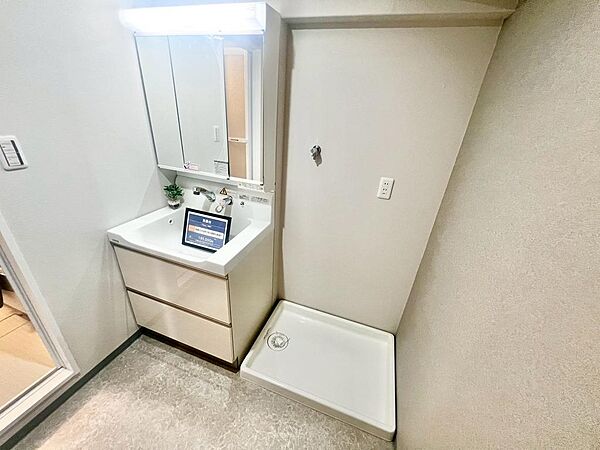 シャワー付き洗面台です！毎日の身支度も楽々ですね！