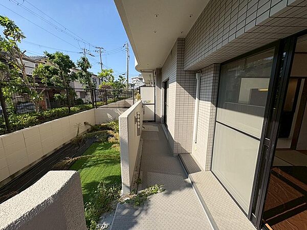 【バルコニー】南西面バルコニーですので、洗濯物が良く乾きますね！