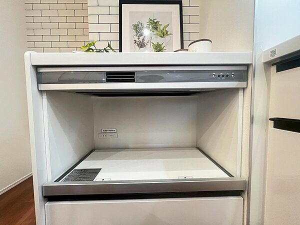 家電収納付カップボード！キッチン用品がスッキリ整理整頓できますよ♪