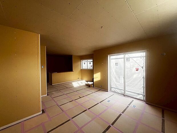 対面式を採用したシステムキッチンですので、リビングで寛ぐご家族をいつも感じられます！会話を楽しみながら家事ができますね♪