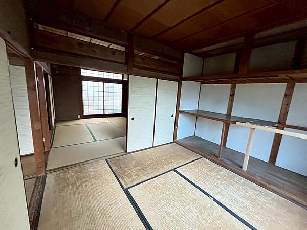 テレワークのお仕事部屋、子供部屋等、ライフスタイルや家族構成に合わせて多目的にご使用いただけます♪
