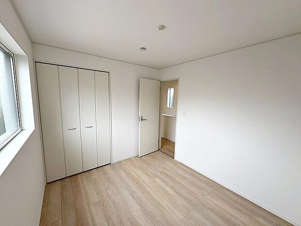 フラット35S利用可能ですよ!固定金利ですので、月々の支払が安定し、家計にゆとりが生まれますね♪