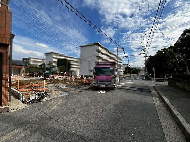 ２面採光のお部屋もございます♪明るく風通しの良い快適な室内に気分も自然と明るくなりますね！家族の笑顔も増えそうです♪