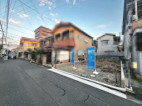 前面道路約４．５ｍ♪広々運転の苦手な方も安心です！
