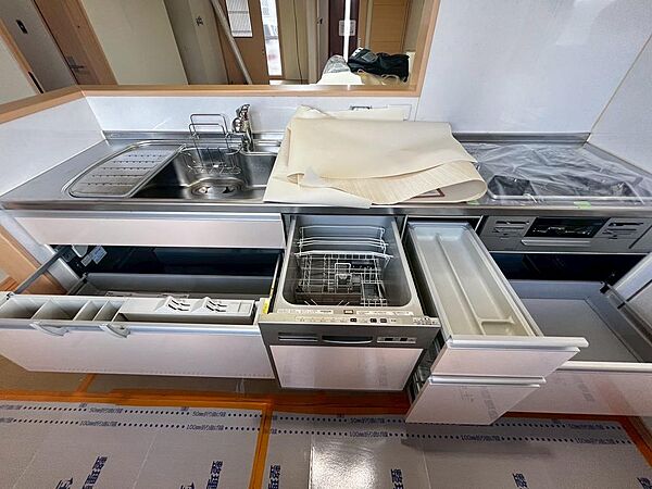 ママの憧れカウンターキッチンですので、家族と会話しながら楽しくお料理できますね