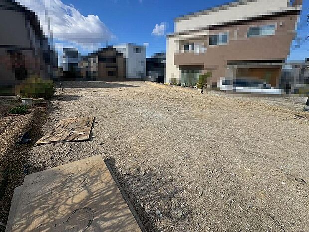 ライフまで徒歩１１分♪サンプラザまで徒歩１３分♪ダイエーまで徒歩１４分♪毎日のお買い物に便利です！その日の特売日などでスーパーを選べますね♪