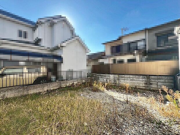 ウォークインクローゼット４ヵ所ありますよ！季節の荷物やかさばる荷物やお子様の思い出の品などの収納場所に困らないですね！