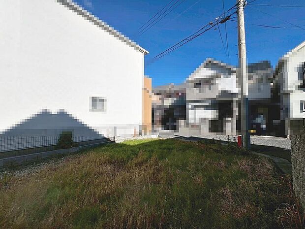 玄関にシューズボックスありますよ！玄関周りもスッキリ片付きますね♪たくさん収納できます♪