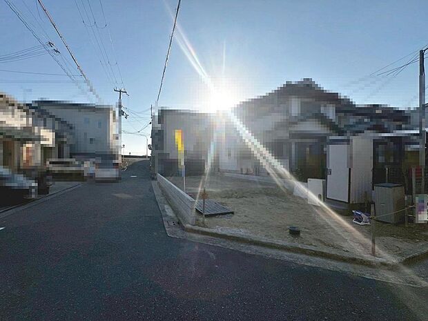 ＬＤＫ約２１帖（タタミコーナー３帖含む）！２面採光の明るくゆとりのあるリビングは家族が自然に集まる空間になりますね♪タタミコーナーがあるので、お子様のお昼寝スペースにも良いですね♪