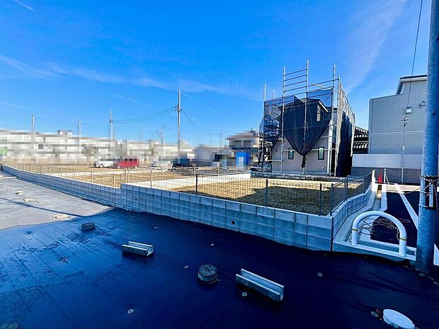 24時間換気システム!窓を開けなくても外気の空気を室内に入れ、室内の空気を外に排出してくれるのでいつでも快適な室内です♪