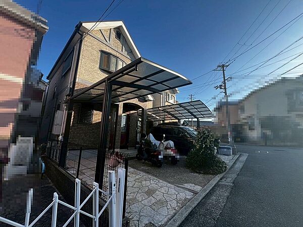２面採光の居室もありますよ！明るく風通しの良い室内に気持ちも明るくなりますね！